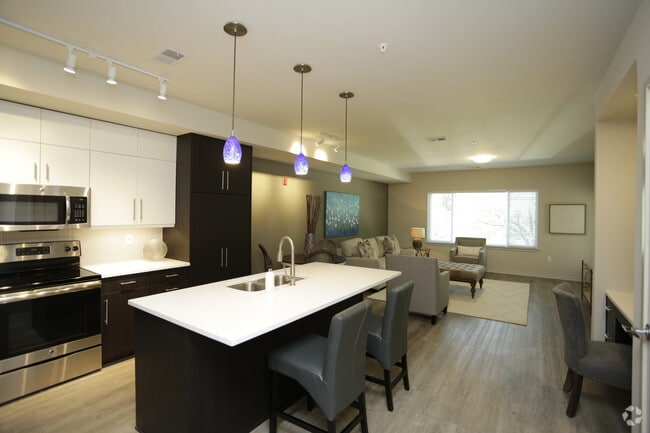 1BR, 1BA - B Unit_998 SF - InterUrban Lofts
