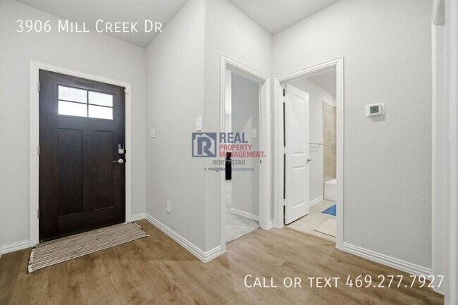 Foto del edificio - 3906 Ml Crk Dr