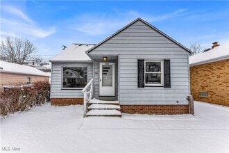 Building Photo - 4852 E 94th St