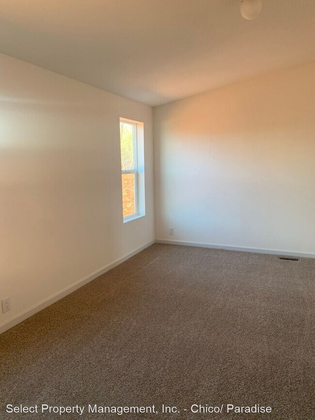 Building Photo - 3 br, 2 bath House - 5888 Pineview Drive