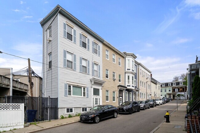 Foto del edificio - 13 Knowlton St