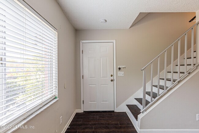 Building Photo - 1262 The Grove Rd