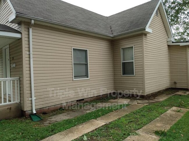 Building Photo - 114 N Taylor Ave
