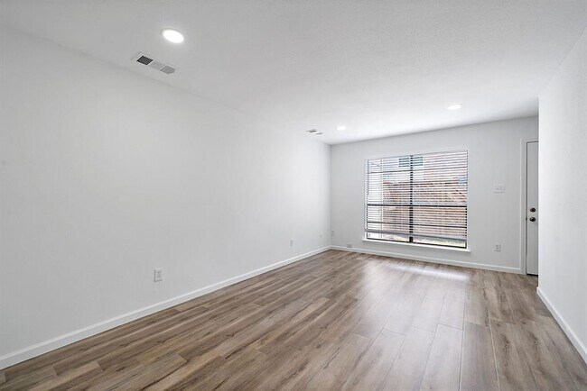 Building Photo - 8801 Hammerly Blvd