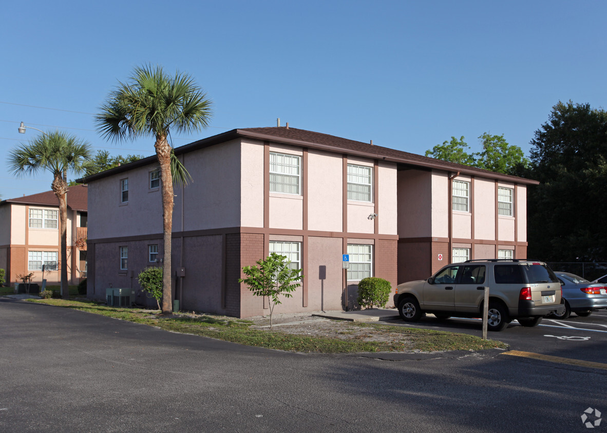 Building Photo - Pebble Creek Apartments