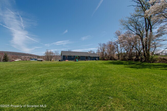 Foto del edificio - 151 Sandy Banks Rd