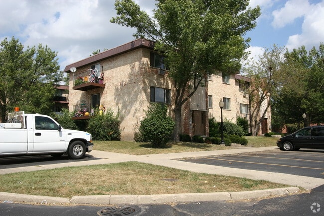 Building Photo - 1706 W Victoria Ln