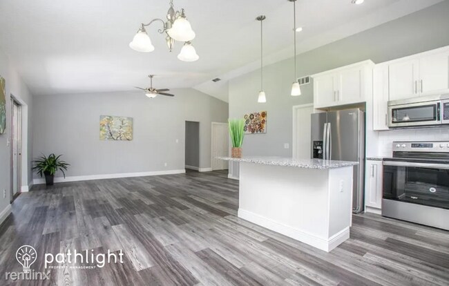 Foto del edificio - 4 br, 2 bath House - 898 N Jerico Drive UNIT