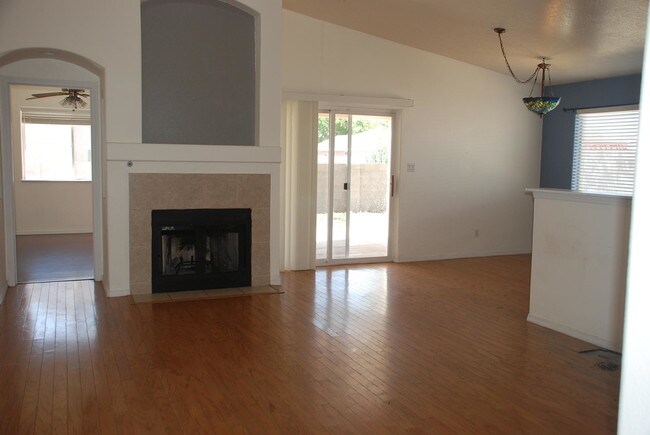 Building Photo - 129 El Mundo Rd