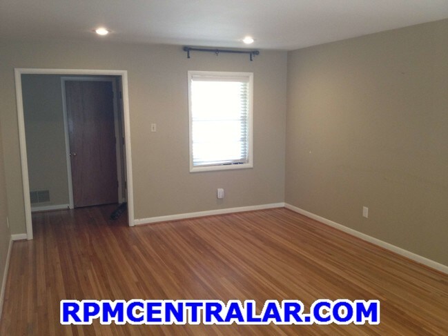 Building Photo - 6523 Brentwood Rd