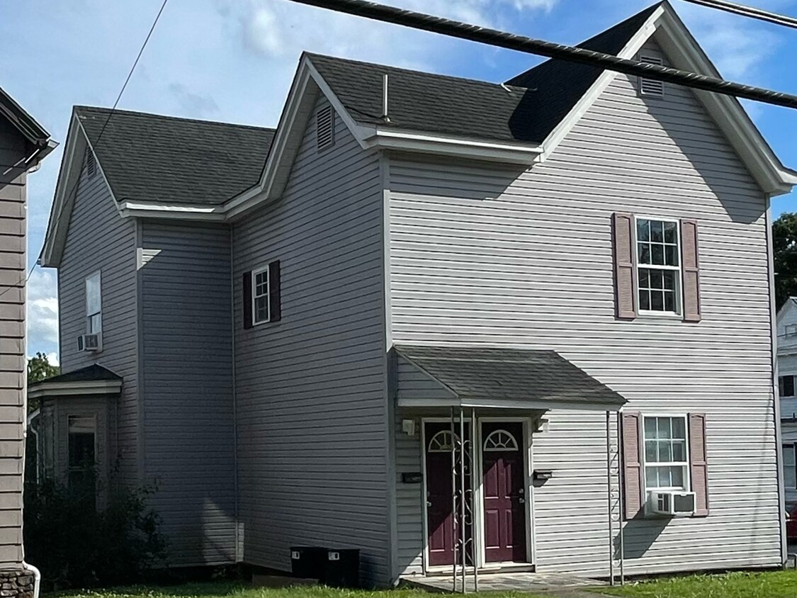 812 Locust Ave Unit 2, Fairmont, WV 26554 Apartments 812 Locust Ave