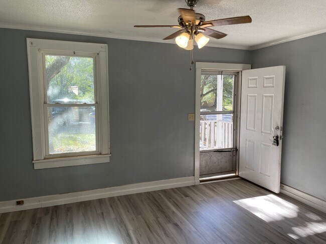 Foto del edificio - 4025 Gary Dr