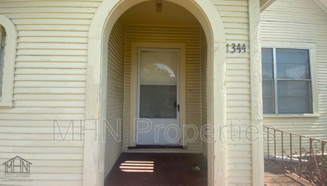 Building Photo - 1344 Schley Ave