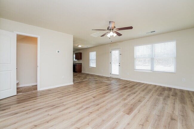 Building Photo - 110 Betty Ann Ln