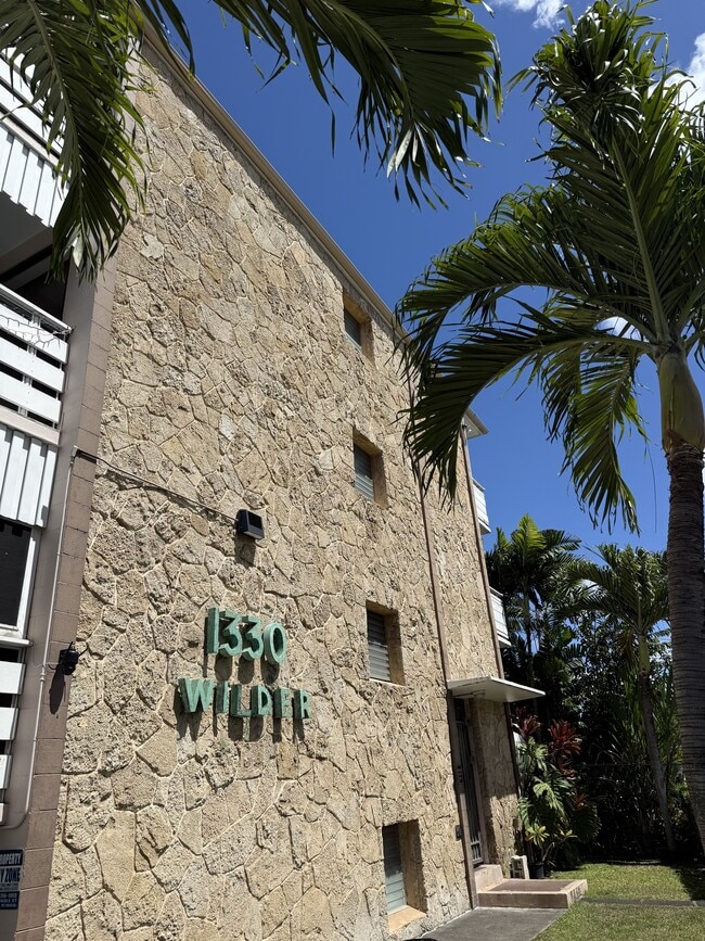 Building Photo - 1330 Wilder Ave
