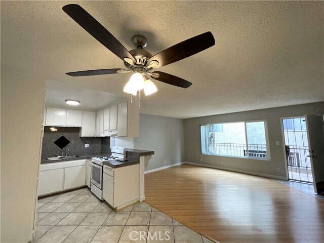 Foto del edificio - 13717 Chadron Ave