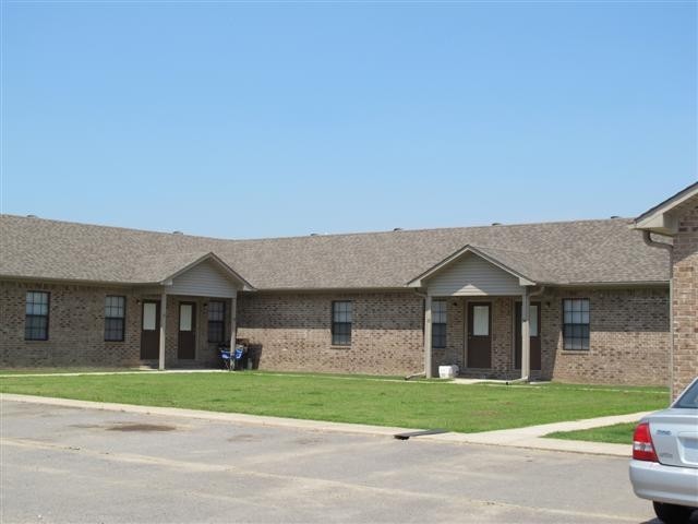 Primary Photo - Beebes Twin Lake Apartments