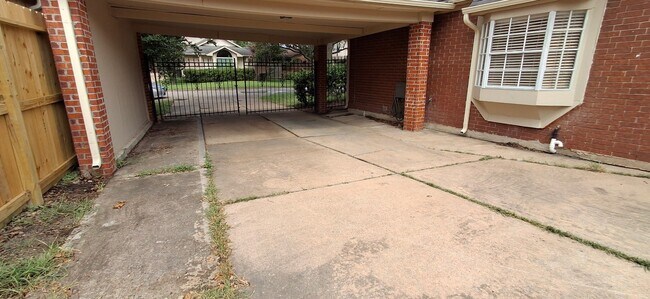Building Photo - 3411 Ashfield Dr