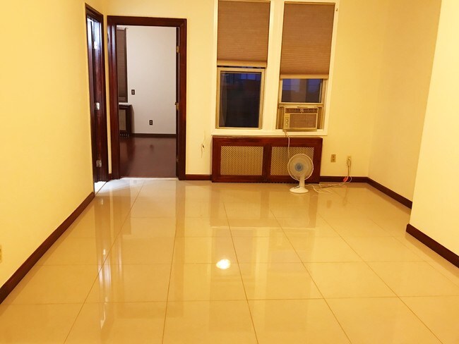 Foto del edificio - 2827 38th St