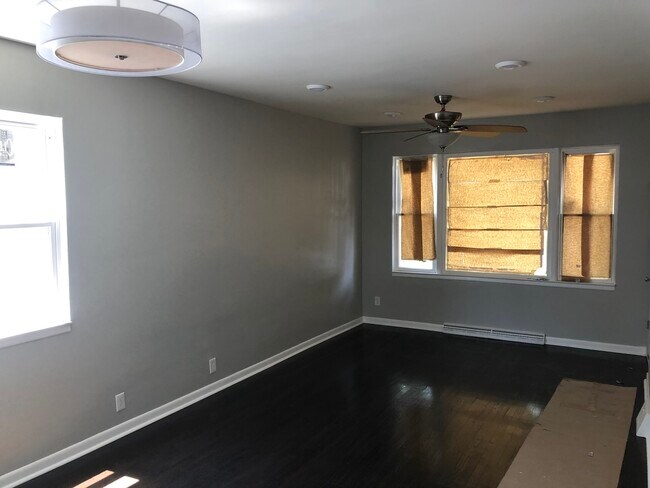 Building Photo - 5437 S Seeley Ave