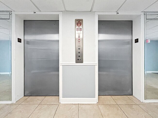 Building Photo - Available on April 15 - Stunning Furnished Waterfront Condo – 2 Beds / 2 Baths with Gulf-to-Bay V...