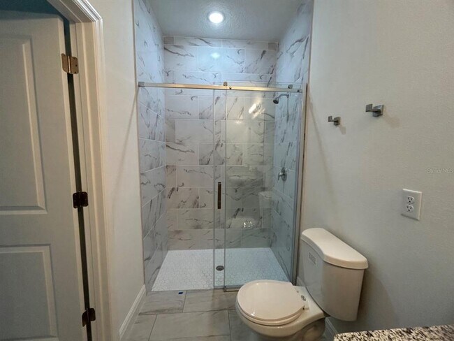 Foto del edificio - 2741 W Rutland Dr