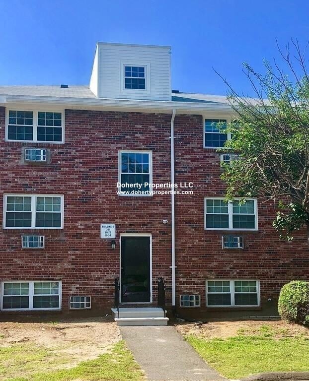 361 Hildreth St Unit 24, Lowell, MA 01850 Condo for Rent in Lowell, MA