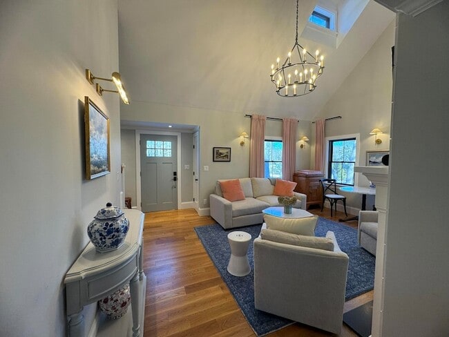 Foto del edificio - 21 Oak Ln