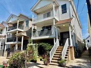 Building Photo - 260 Custer Ave