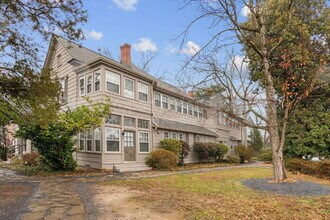 Building Photo - 3556 Main St