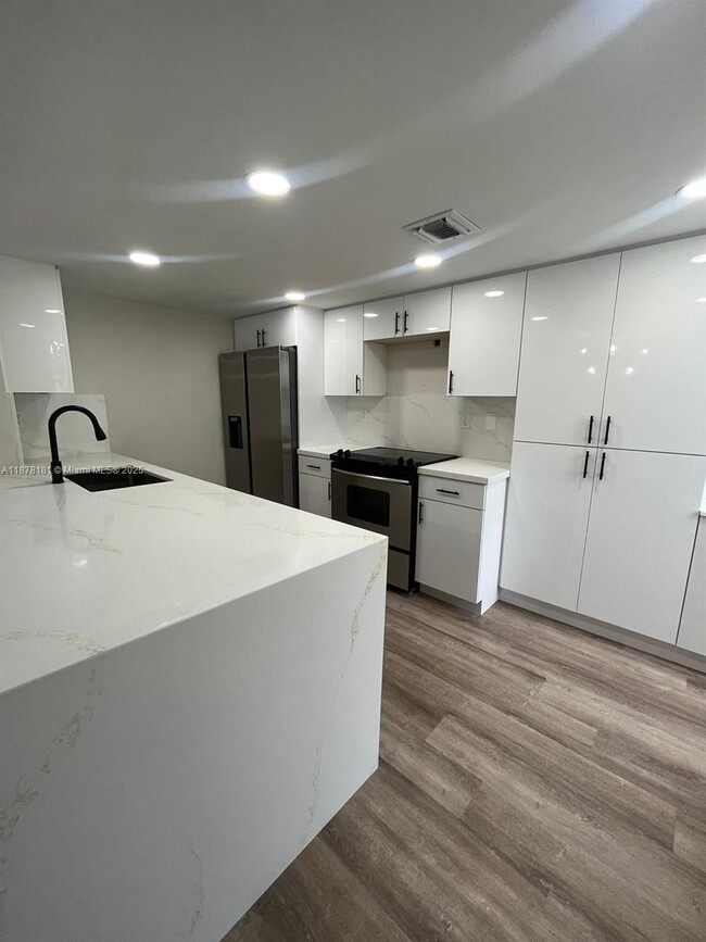 Foto del edificio - 9735 NW 49th Terrace