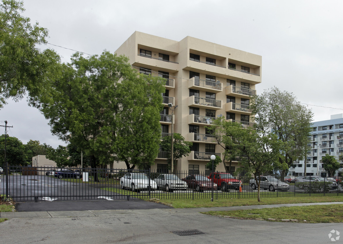 Primary Photo - Robert Sharp Towers I