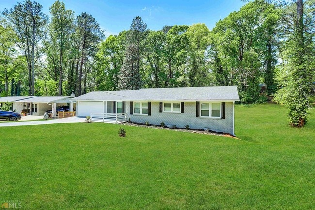Building Photo - 2173 Rosewood Rd