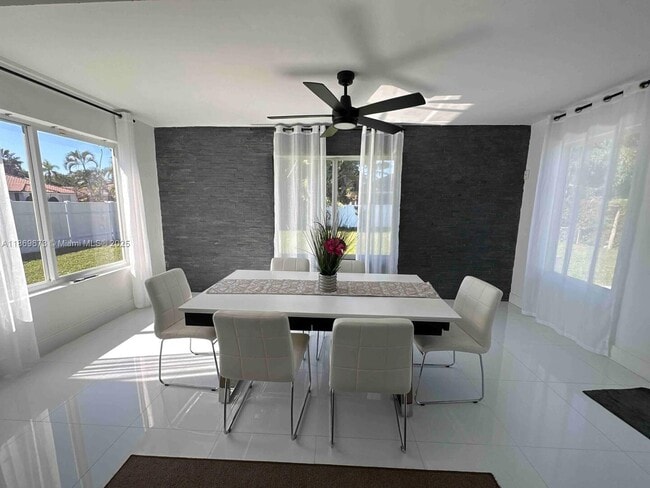 Foto del edificio - 21230 NE 24th Ct