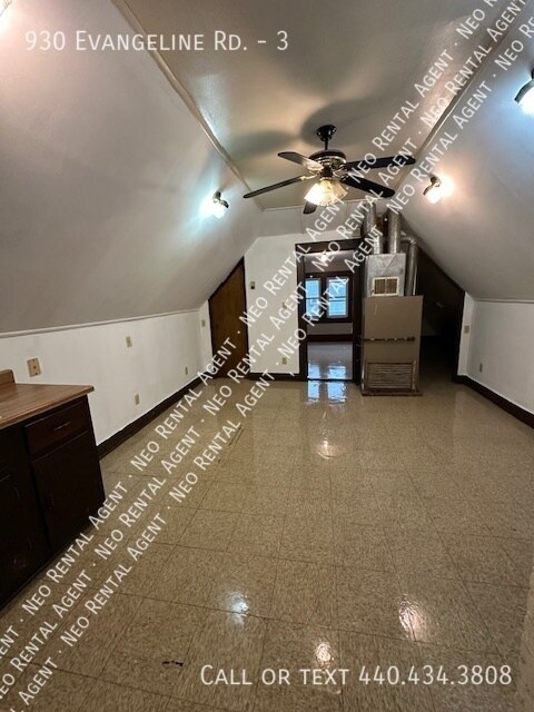 Building Photo - 930 Evangeline Rd