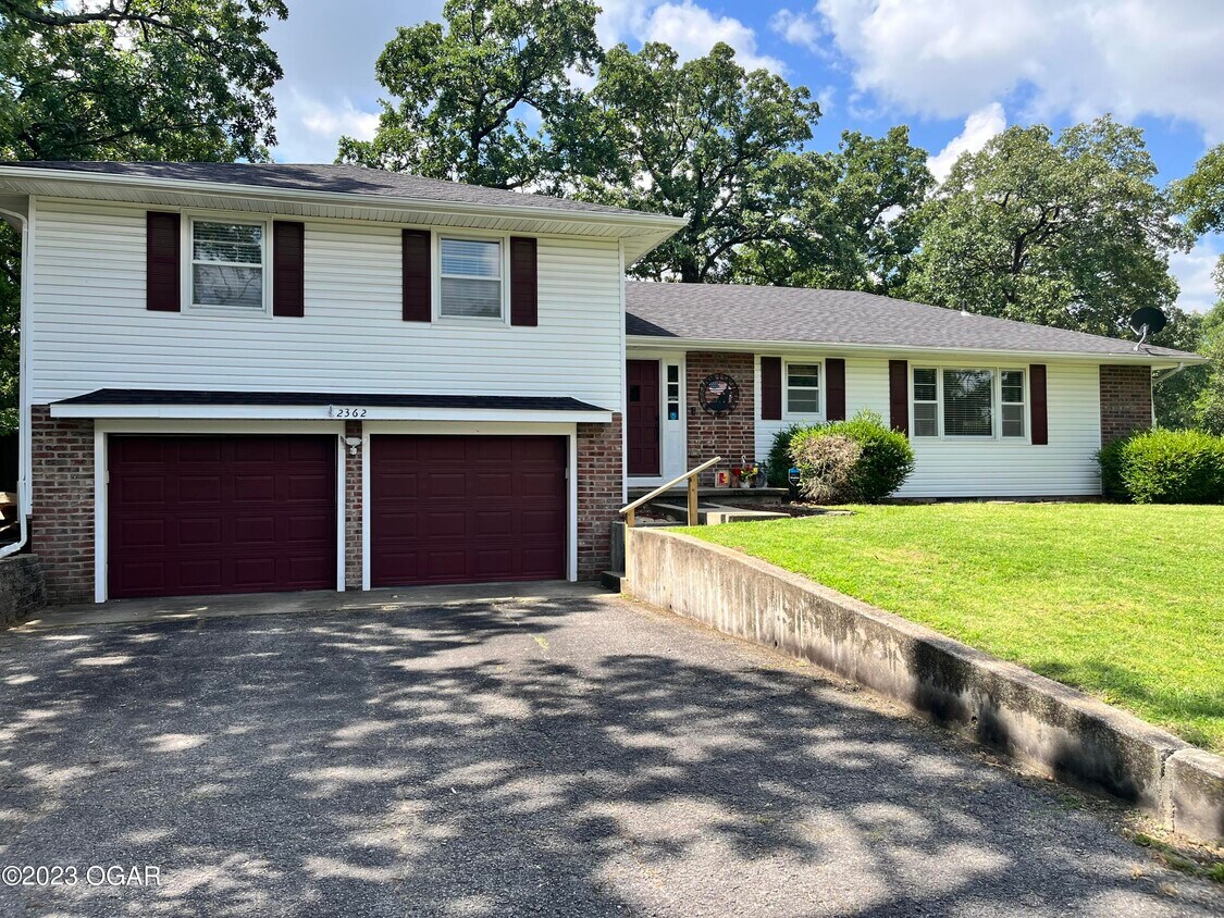 2362 E Yuma St, Joplin, MO 64801 Condo for Rent in Joplin, MO