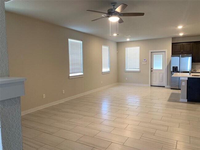 Building Photo - 2913 Sage Ranch Dr