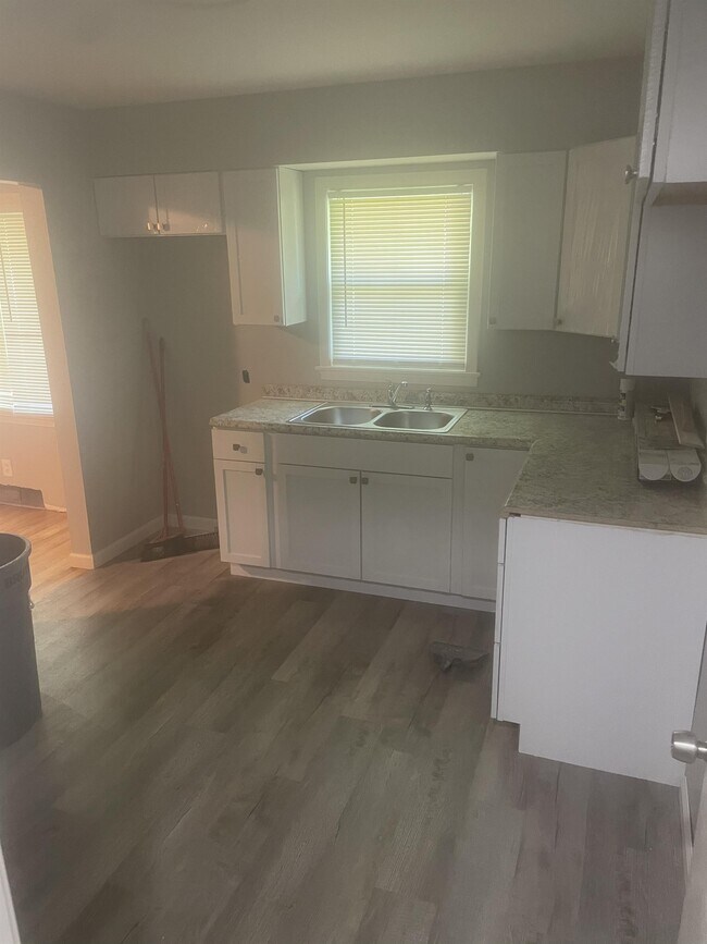 Foto del edificio - 4855 Taylor St