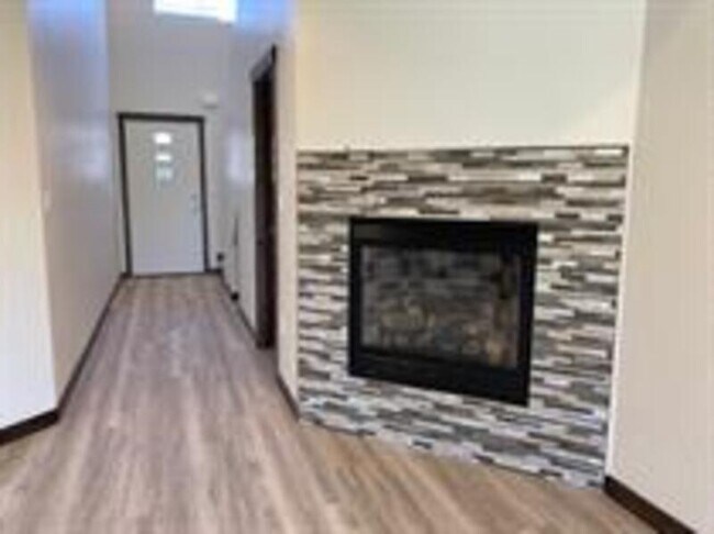 Building Photo - 1527 Latitude Ln