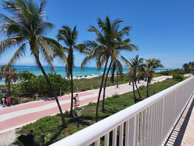 Foto del edificio - 5401 Collins Ave