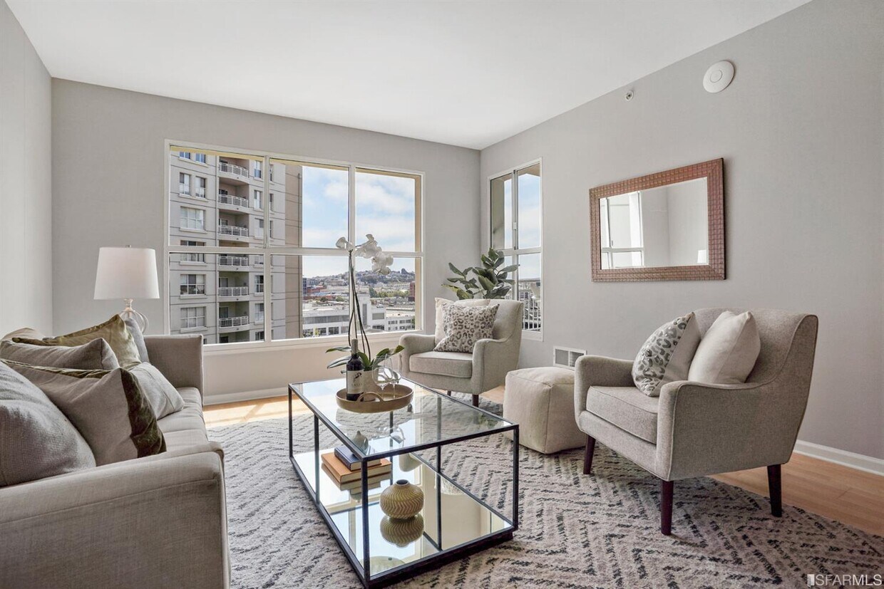 Foto principal - 140 S Van Ness Ave
