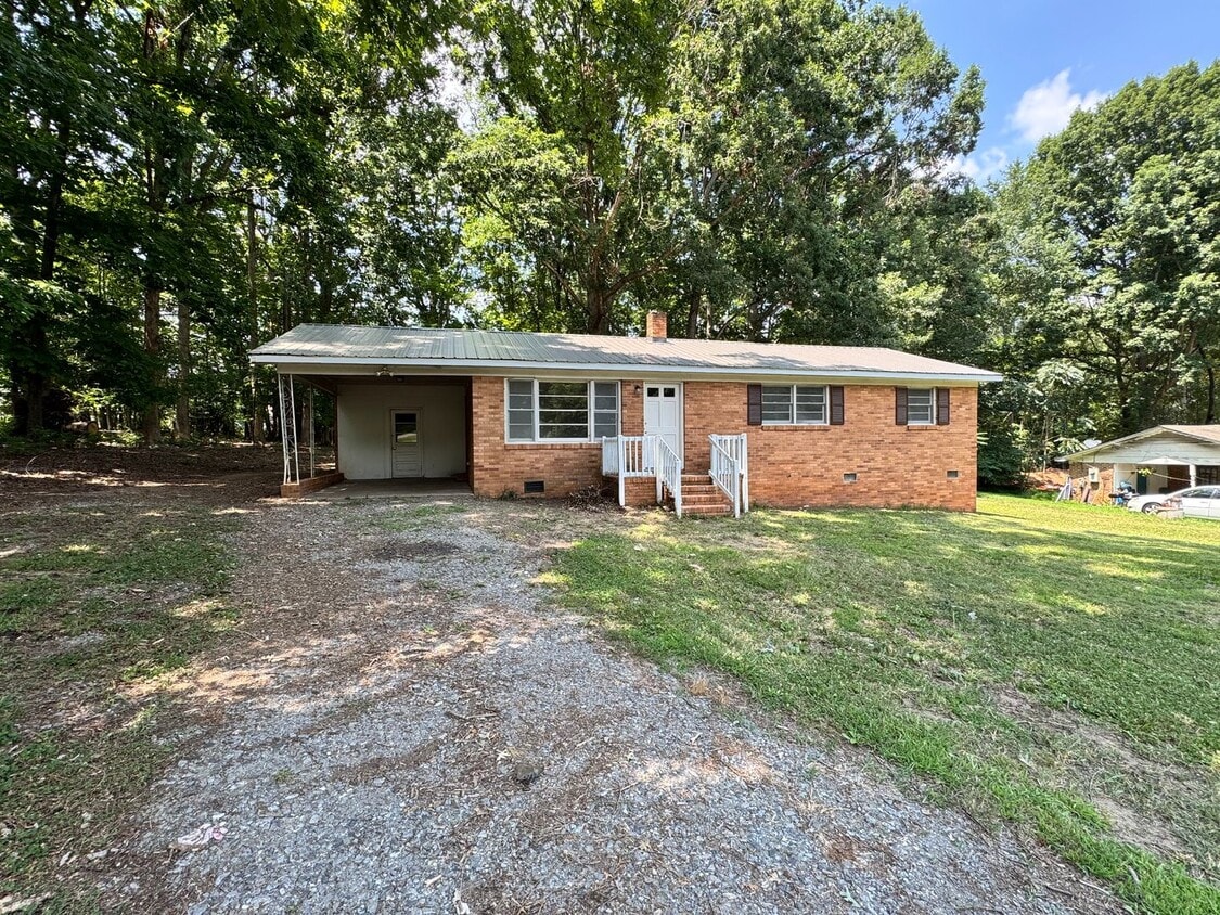 Primary Photo - 3/1 in Shelby, NC