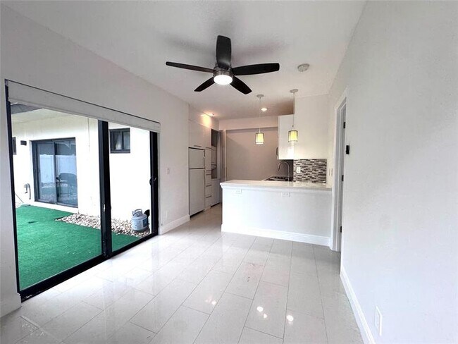 Foto del edificio - 207 SE 10th Ter