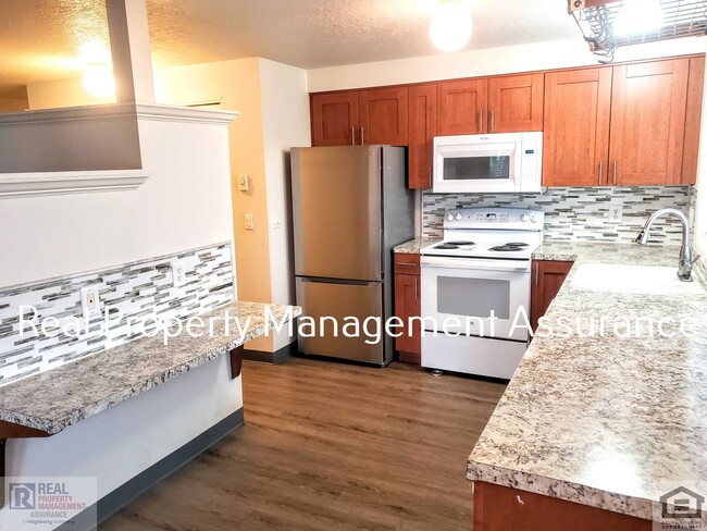 Building Photo - 7085 SW Montauk Cir