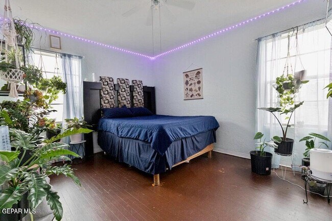 Foto del edificio - 3722 Jefferson Ave