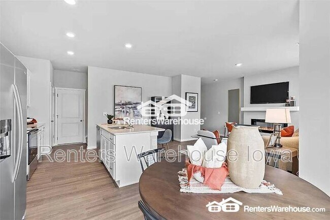 Foto del edificio - 1023 Maywood Ln