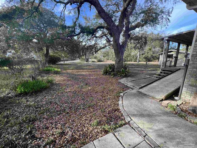 Foto del edificio - 5778 Trout Bayou Cir