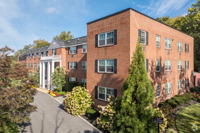 Building Photo - Brookdale