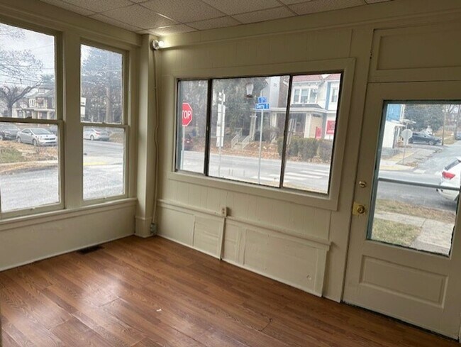 Foto del edificio - 2701 Derry St