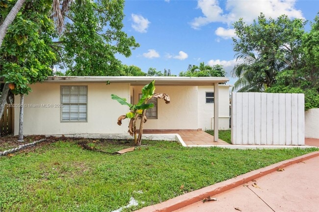 Foto del edificio - 2385 SW 17th St